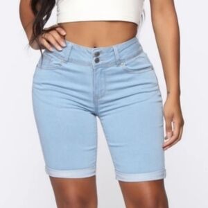 Fashion Nova Lift Me Up Bermuda Shorts Size Large NWT
